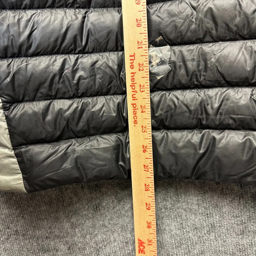The North Face 700 Pro Down Puffer Jacket Mens Small Black Silver Hooded Coat